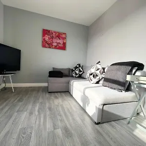 Princes Court, Sea Road Apartment